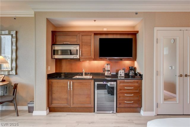 135 East Harmon Avenue 1619, Las Vegas, NV 89109