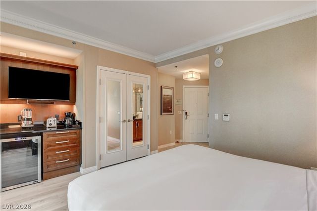 135 East Harmon Avenue 1619, Las Vegas, NV 89109