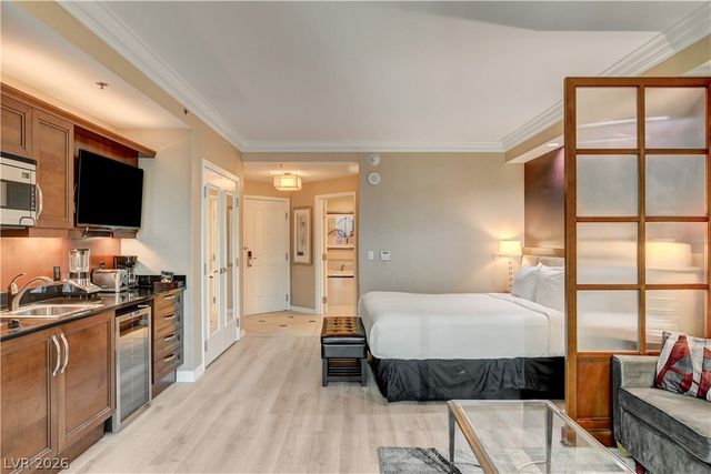 135 East Harmon Avenue 1619, Las Vegas, NV 89109