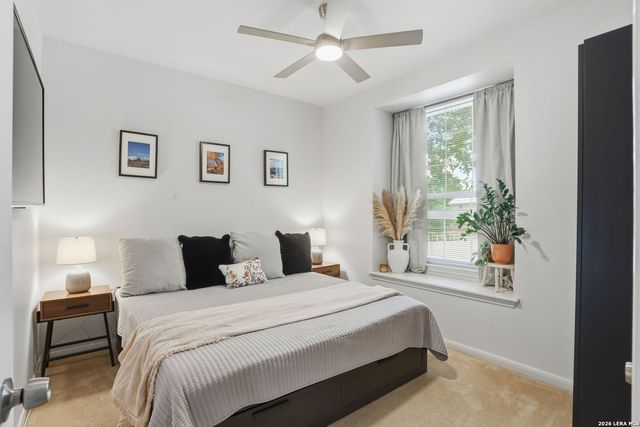 8787 LAUREL CANYON DR, Universal City, TX 78148