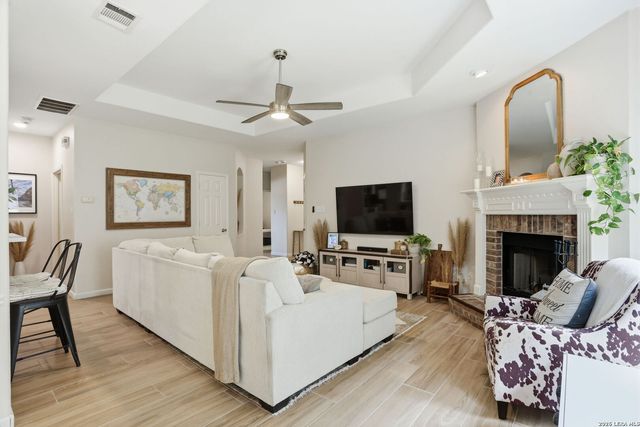 8787 LAUREL CANYON DR, Universal City, TX 78148