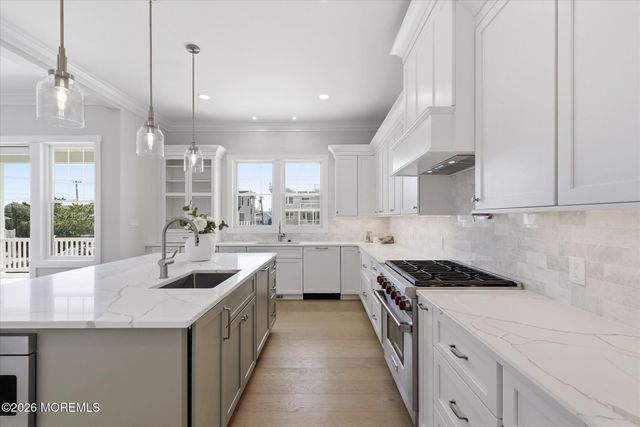 4 W Dune Lane, Long Beach Twp, NJ 08008