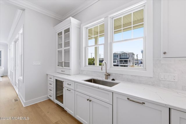 4 W Dune Lane, Long Beach Twp, NJ 08008