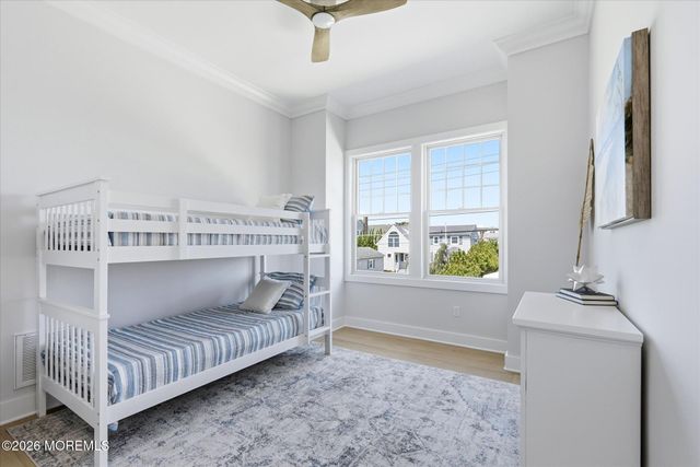 4 W Dune Lane, Long Beach Twp, NJ 08008