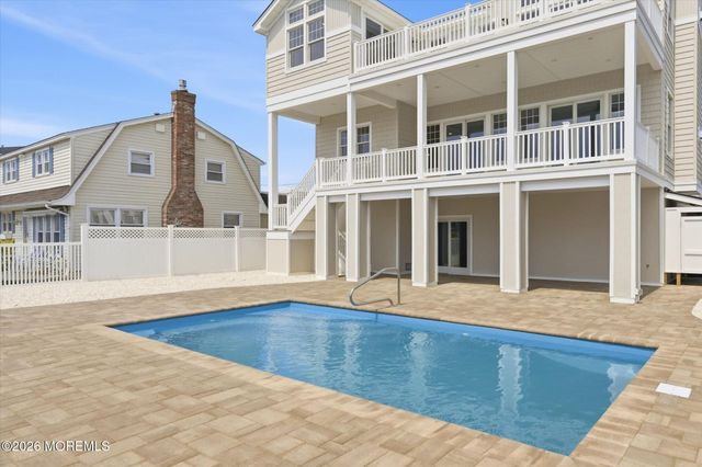 4 W Dune Lane, Long Beach Twp, NJ 08008