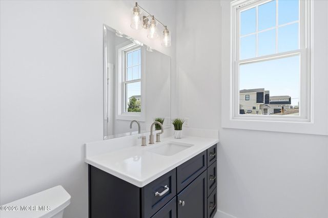 4 W Dune Lane, Long Beach Twp, NJ 08008