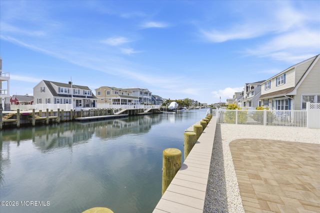 4 W Dune Lane, Long Beach Twp, NJ 08008
