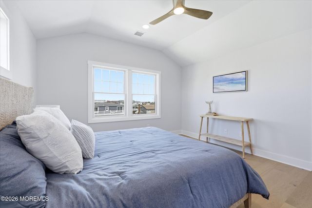 4 W Dune Lane, Long Beach Twp, NJ 08008