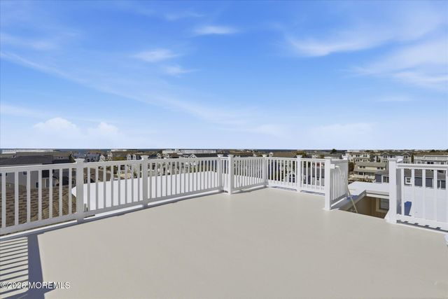 4 W Dune Lane, Long Beach Twp, NJ 08008