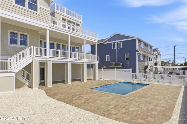 4 W Dune Lane, Long Beach Twp, NJ 08008
