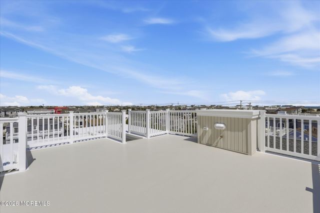 4 W Dune Lane, Long Beach Twp, NJ 08008