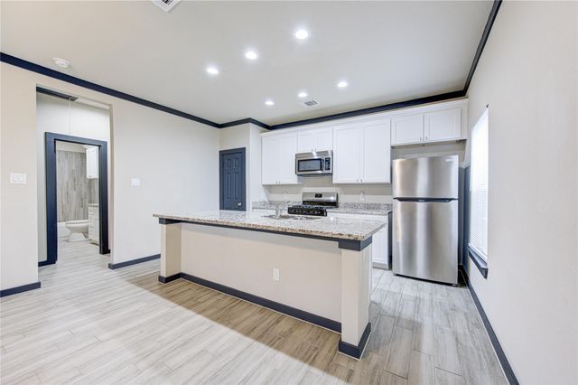 8103 Glass Street AB, Houston, TX 77016