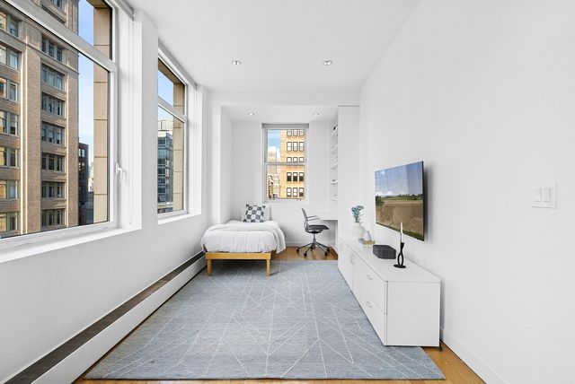 245 7th Ave Apt 10C, New York City, NY 10001