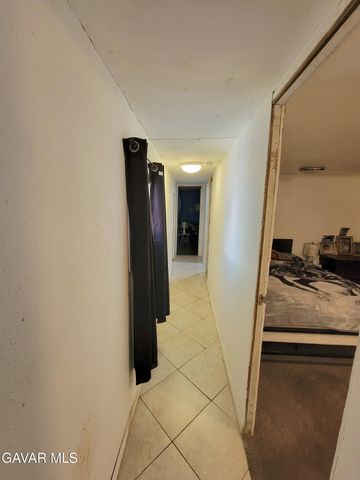 45541 E 30th Street 7, Lancaster, CA 93535