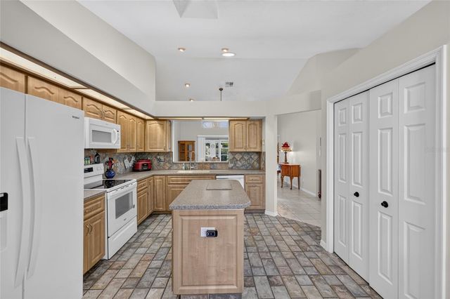 19025 SW 98TH LOOP, Dunnellon, FL 34432