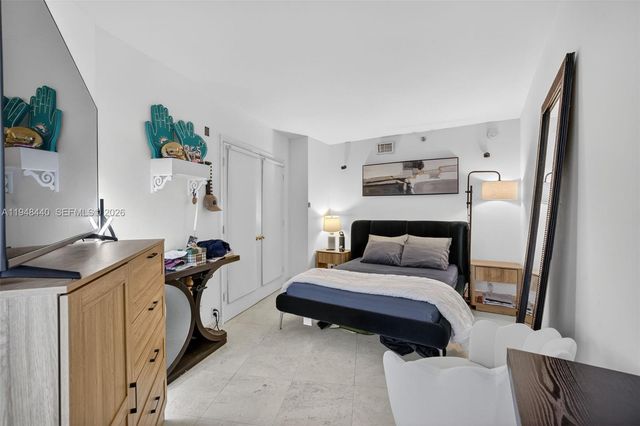 1000 Island Blvd 2105, Aventura, FL 33160