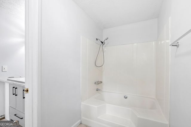 1328 Foxvale Drive, Hampton, GA 30228