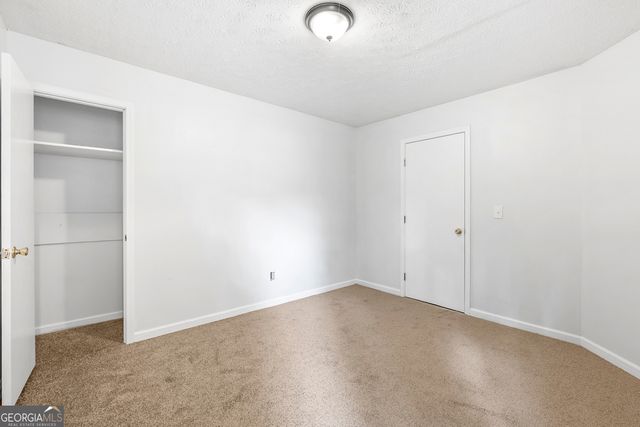1328 Foxvale Drive, Hampton, GA 30228