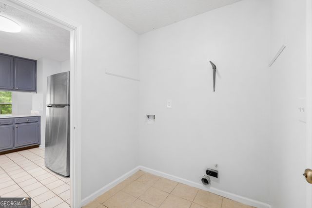 1328 Foxvale Drive, Hampton, GA 30228