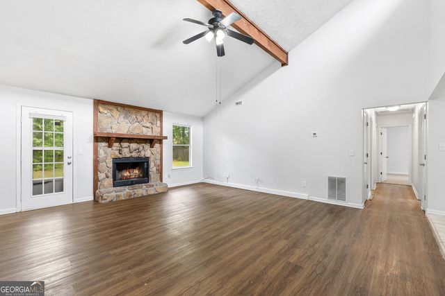 1328 Foxvale Drive, Hampton, GA 30228