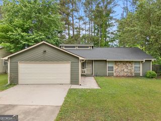 1328 Foxvale Drive, Hampton, GA 30228