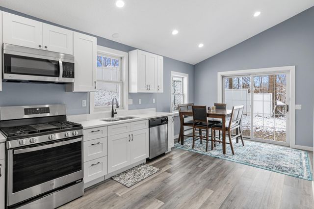 2156 Sandy Lane, Mound, MN 55364