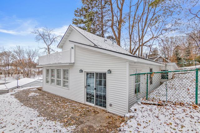2156 Sandy Lane, Mound, MN 55364