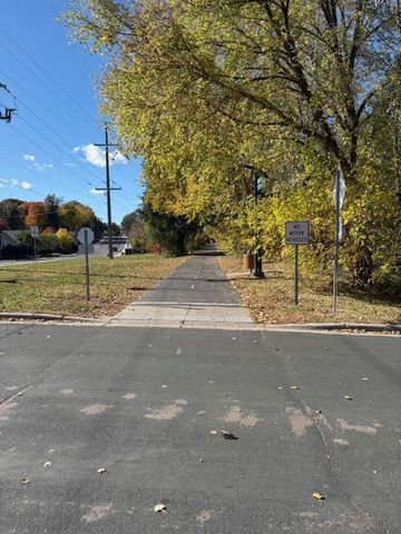 2156 Sandy Lane, Mound, MN 55364