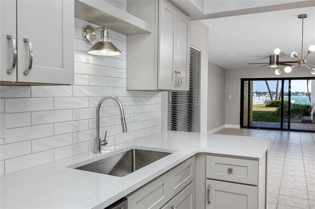 7310 SUNSHINE SKYWAY LANE S 116, St Petersburg, FL 33711