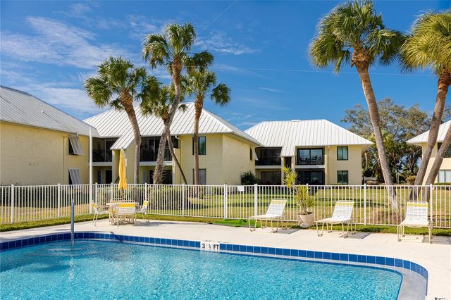 7310 SUNSHINE SKYWAY LANE S 116, St Petersburg, FL 33711