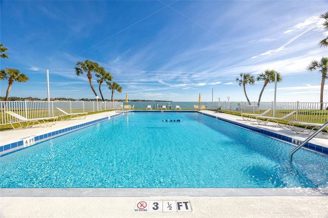 7310 SUNSHINE SKYWAY LANE S 116, St Petersburg, FL 33711