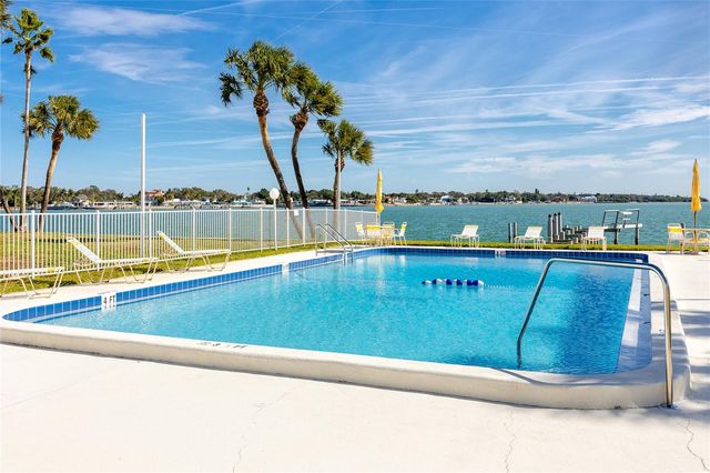 7310 SUNSHINE SKYWAY LANE S 116, St Petersburg, FL 33711