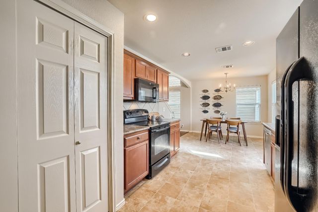 815 Craters Of The Moon BLVD, Pflugerville, TX 78660