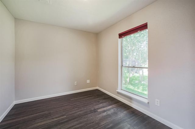 10606 Forest Leaf Drive, Sugar Land, TX 77498