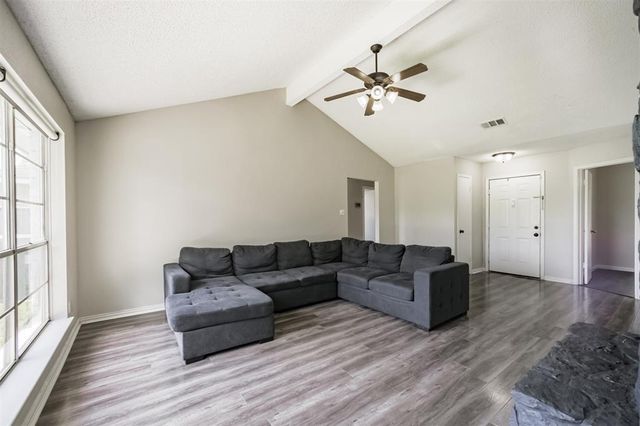 10606 Forest Leaf Drive, Sugar Land, TX 77498