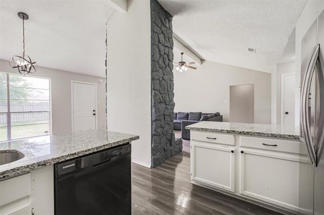 10606 Forest Leaf Drive, Sugar Land, TX 77498