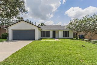 10606 Forest Leaf Drive, Sugar Land, TX 77498
