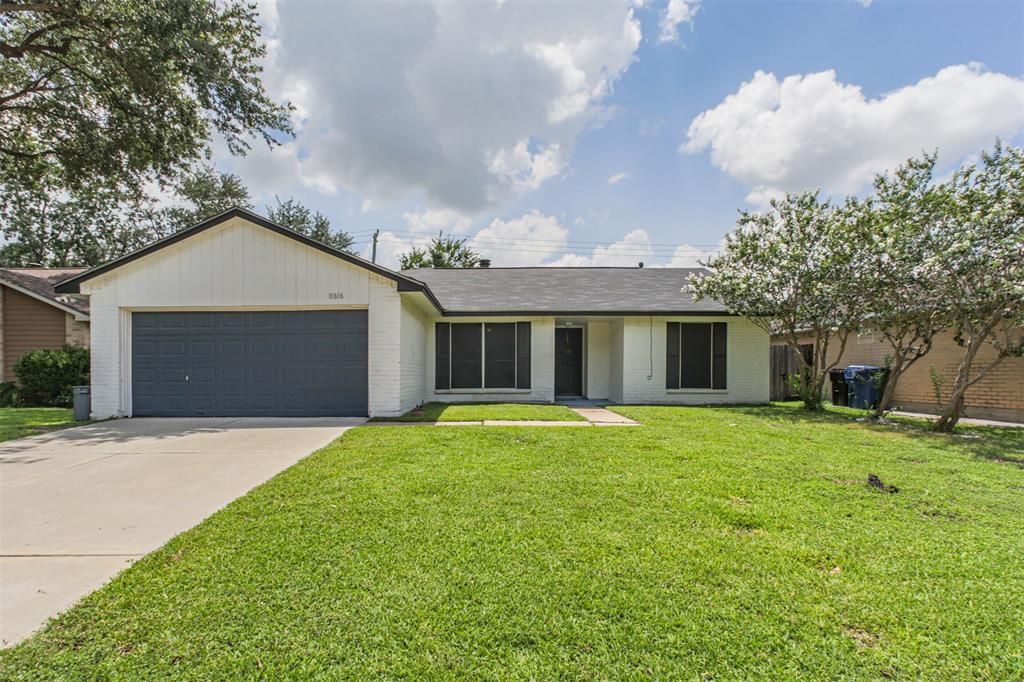 10606 Forest Leaf Drive, Sugar Land, TX 77498