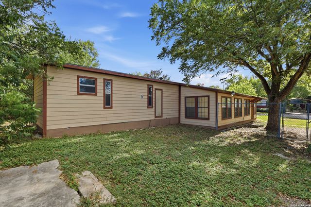 8561 BRAEWICK DR, San Antonio, TX 78239
