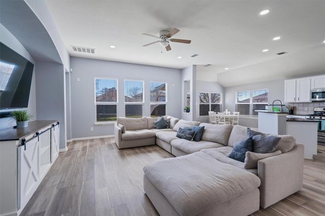 1207 Utopia LN, Hutto, TX 78634