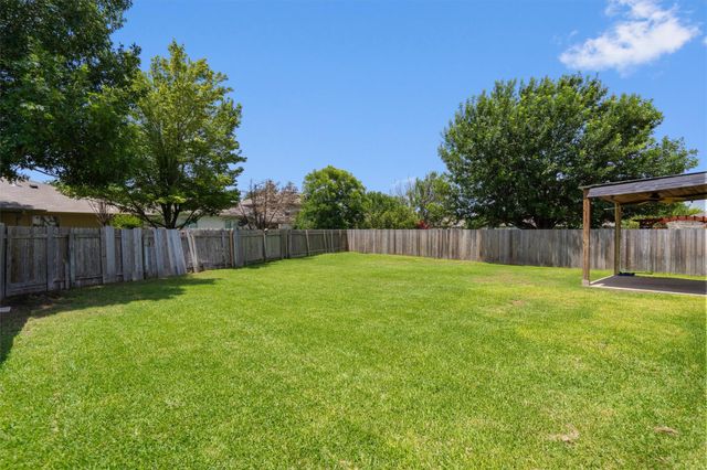 1207 Utopia LN, Hutto, TX 78634