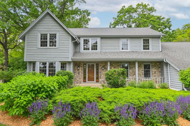 1005 Gray Fox DRIVE, Brookfield, WI 53045