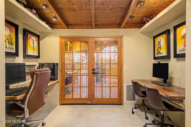 5865 N Escondido Lane, Tucson, AZ 85704