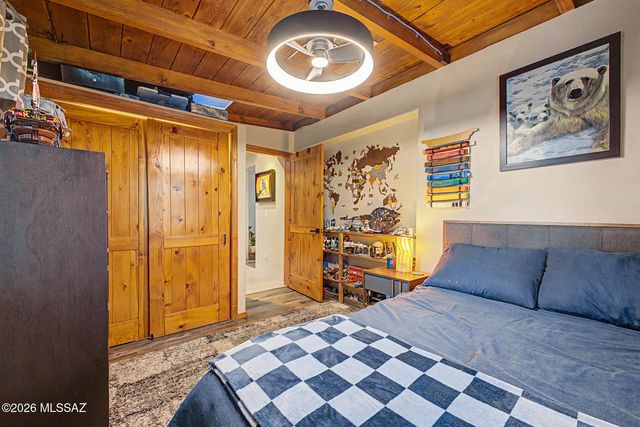 5865 N Escondido Lane, Tucson, AZ 85704