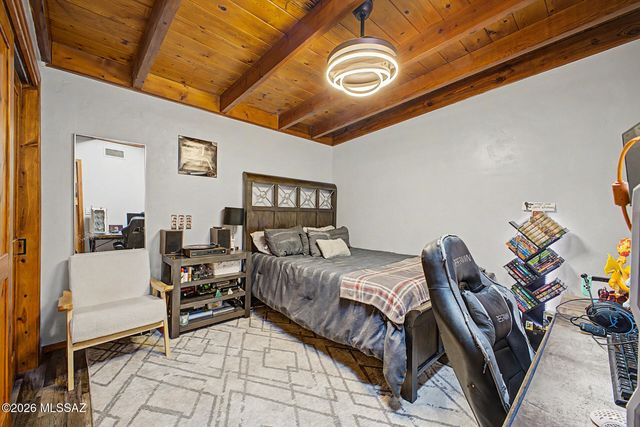 5865 N Escondido Lane, Tucson, AZ 85704