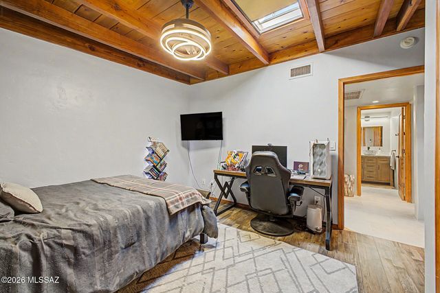 5865 N Escondido Lane, Tucson, AZ 85704