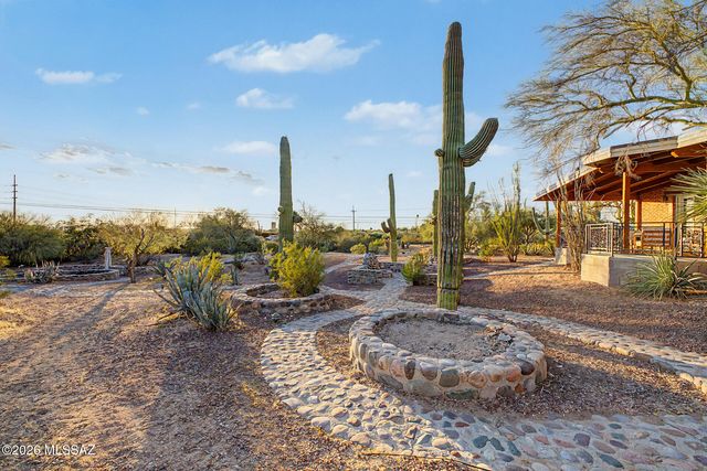 5865 N Escondido Lane, Tucson, AZ 85704