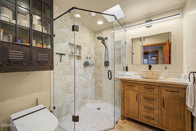 5865 N Escondido Lane, Tucson, AZ 85704