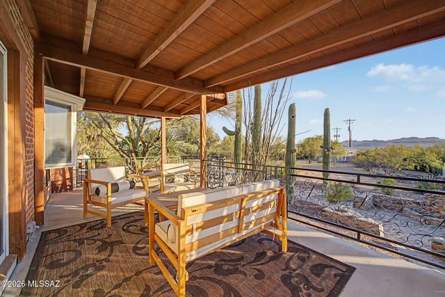 5865 N Escondido Lane, Tucson, AZ 85704