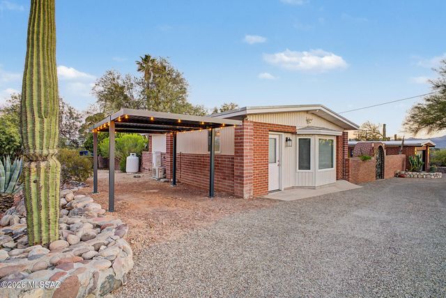 5865 N Escondido Lane, Tucson, AZ 85704